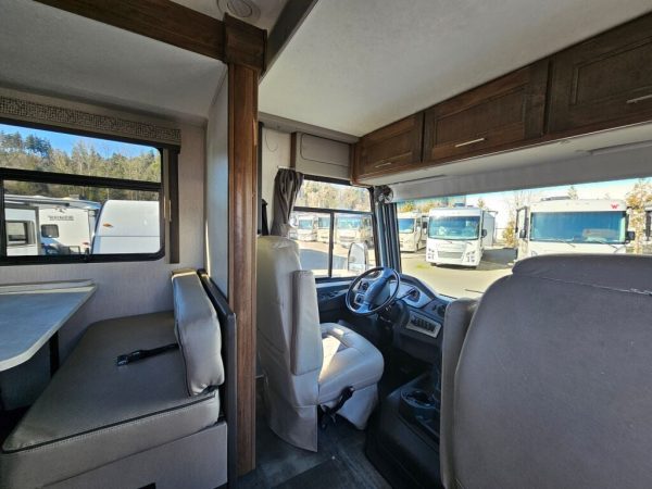 2020 Coachmen Mirada 32SS - Image 5
