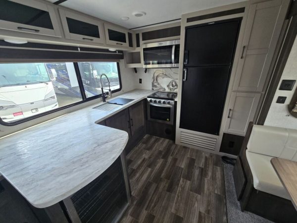 2020 CrossRoads Cruiser Aire CR28RKS - Image 13