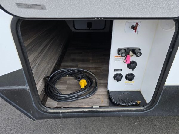 2020 CrossRoads Cruiser Aire CR28RKS - Image 8