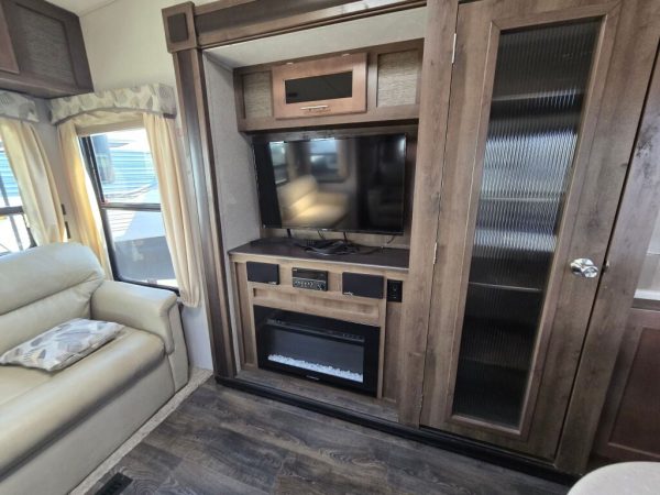 2020 Forest River Wildcat Maxx 295 RSX - Image 11