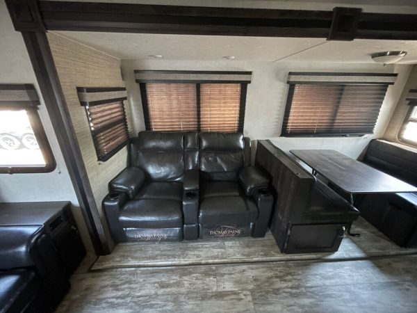 2020 Highland Ridge Mesa Ridge Limited 275RLS - Image 10