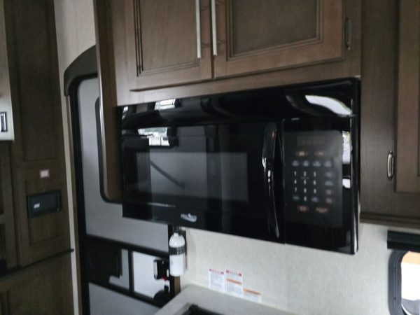 2020 Keystone Cougar 367FLS - Image 25