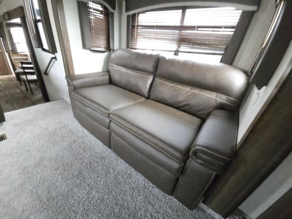 2020 Keystone Cougar 367FLS - Image 29