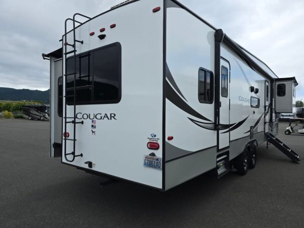 2020 Keystone Cougar 367FLS - Image 9