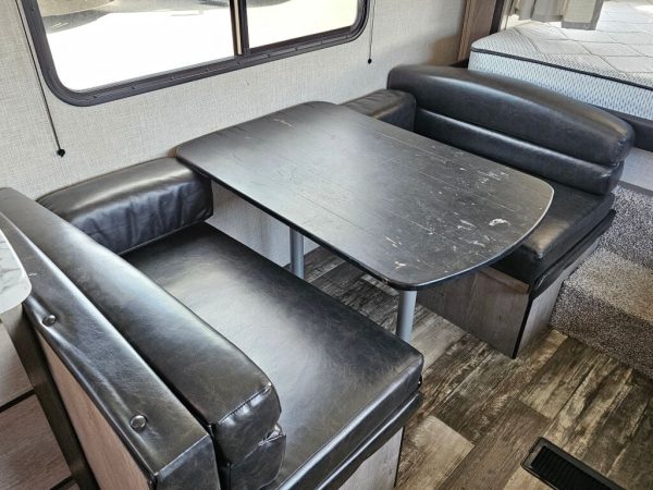 2020 Keystone Outback Ultra-Lite 210URS - Image 17