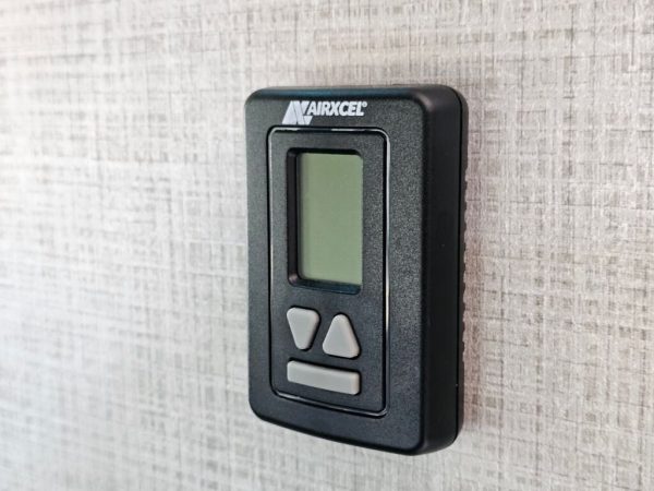 2020 Keystone Outback Ultra-Lite 210URS - Image 28