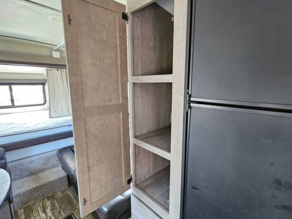 2020 Keystone Outback Ultra-Lite 210URS - Image 10