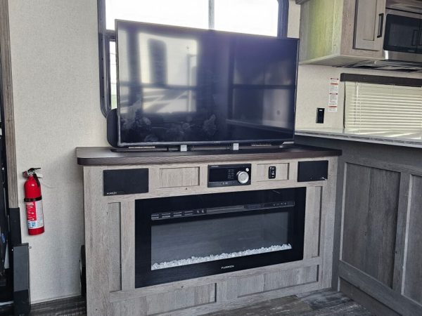 2020 Keystone Raptor 351 - Image 11