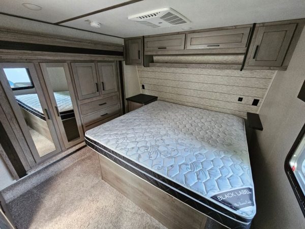 2020 Keystone Raptor 351 - Image 30