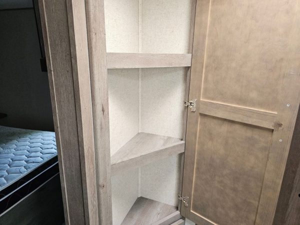 2020 Keystone Raptor 351 - Image 39