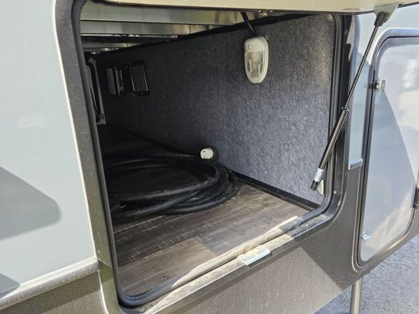 2020 Keystone Raptor 351 - Image 5