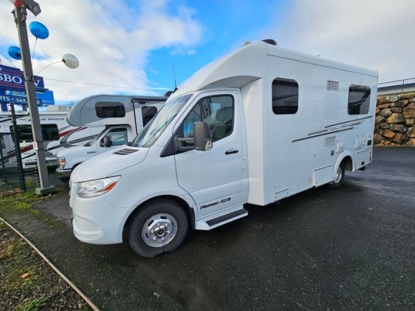 2020 Pleasure-Way Plateau XL XLTS - Image 2