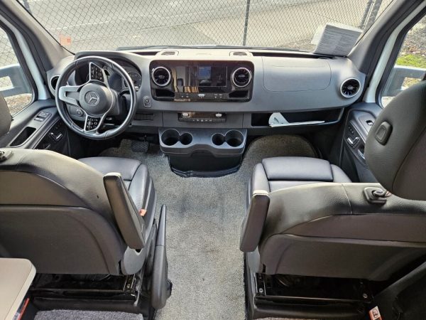 2020 Pleasure-Way Plateau XL XLTS - Image 5
