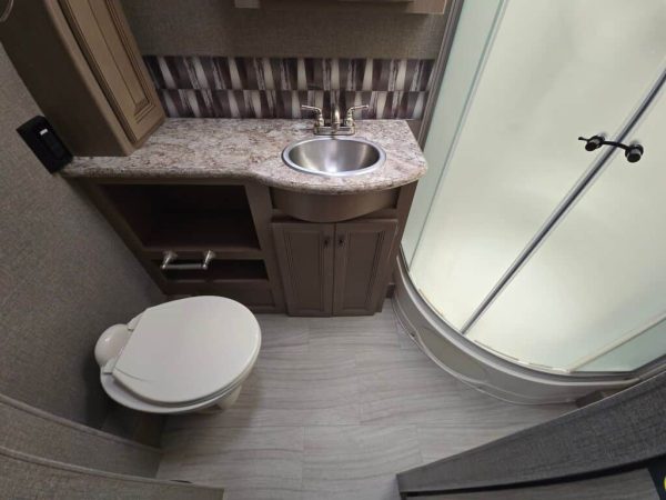 2020 Thor Motor Coach Windsport 33X - Image 12