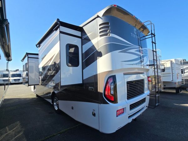 2020 Tiffin MotorHomes Allegro Red 33AL - Image 3