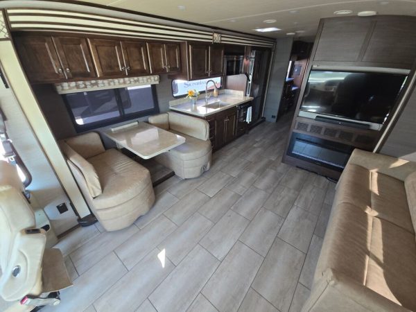 2020 Tiffin MotorHomes Allegro Red 33AL - Image 8