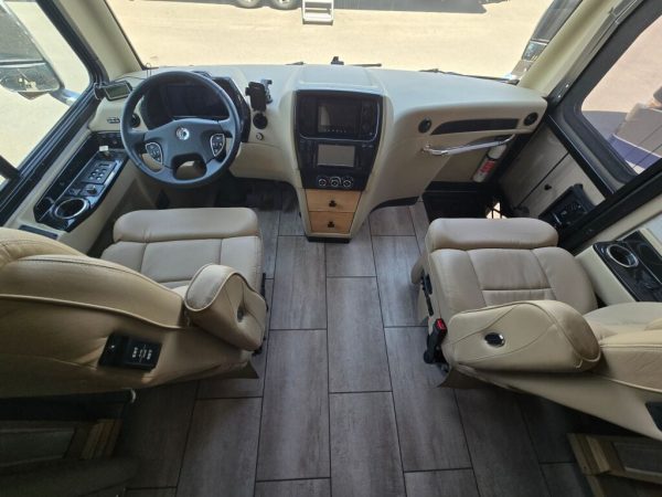2020 Tiffin Motorhomes Allegro Breeze 33BR - Image 13