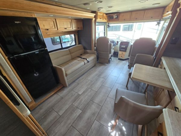 2020 Tiffin Motorhomes Allegro Breeze 33BR - Image 32