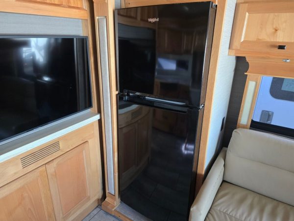 2020 Tiffin Motorhomes Allegro Breeze 33BR - Image 34
