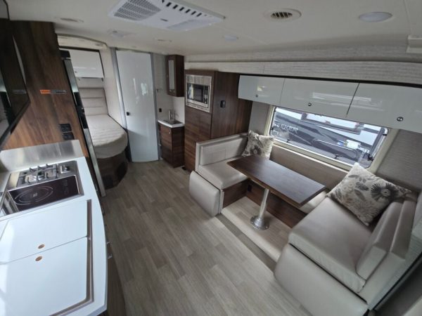 2020 Winnebago Navion 24J - Image 12