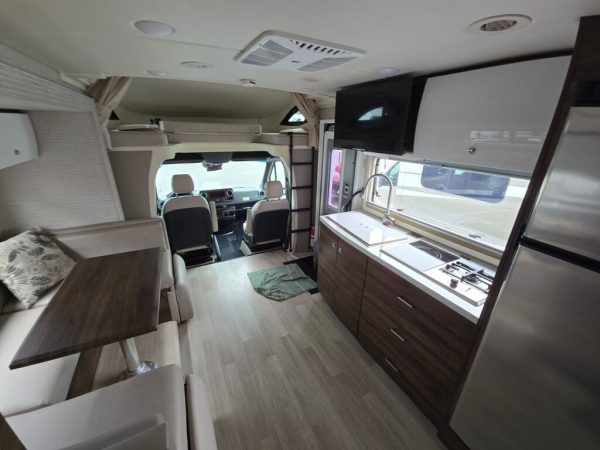 2020 Winnebago Navion 24J - Image 14
