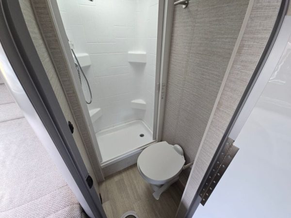 2020 Winnebago Navion 24J - Image 26