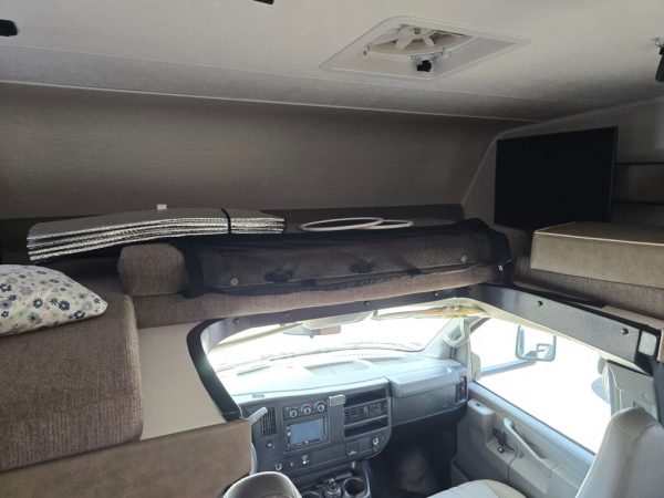 2021 Coachmen Freelander Premier 26DS - Image 11