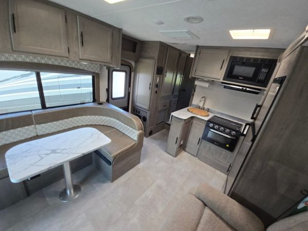 2021 Coachmen Freelander Premier 26DS - Image 14