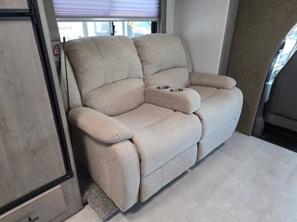 2021 Coachmen Freelander Premier 26DS - Image 17