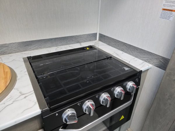 2021 Coachmen Freelander Premier 26DS - Image 22