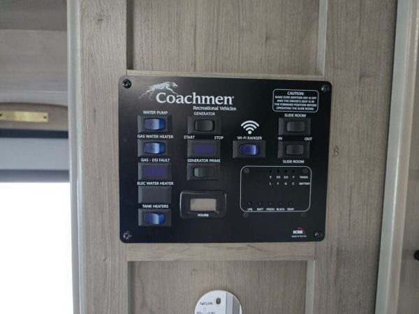 2021 Coachmen Freelander Premier 26DS - Image 25