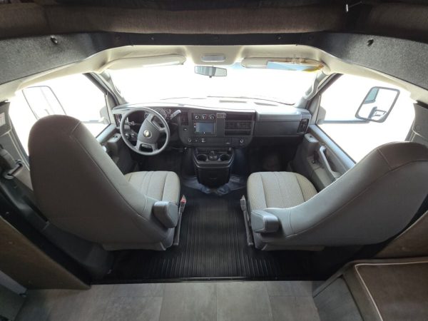 2021 Coachmen Freelander Premier 26DS - Image 9