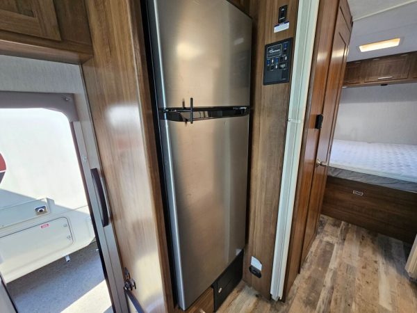 2021 Coachmen Pursuit 27XP - Image 16