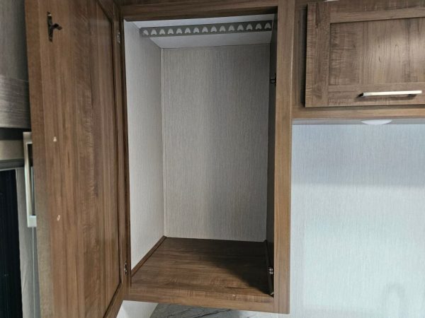 2021 Coachmen Pursuit 27XP - Image 29