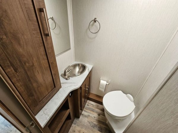 2021 Coachmen Pursuit 27XP - Image 31