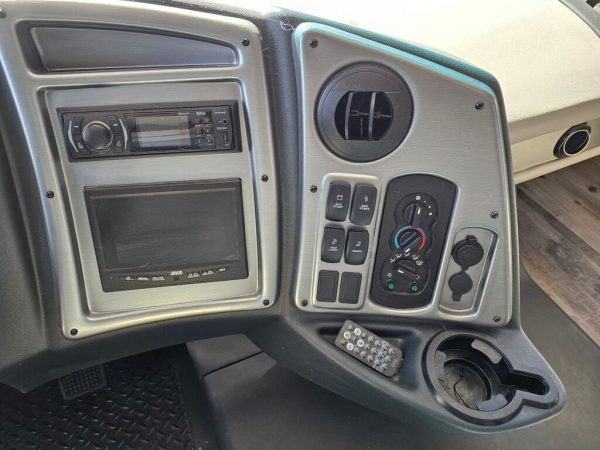 2021 Coachmen Pursuit 27XP - Image 37