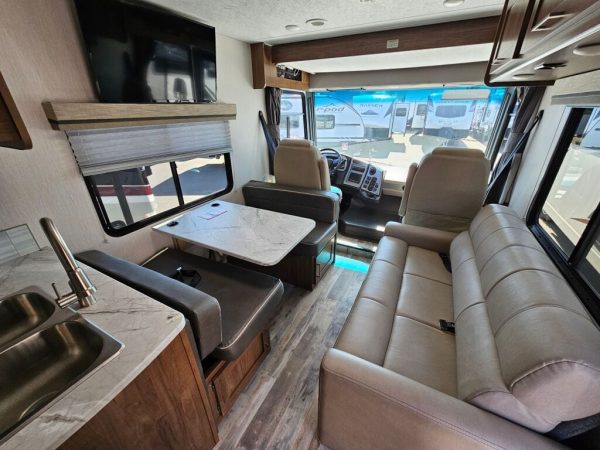 2021 Coachmen Pursuit 27XP - Image 8