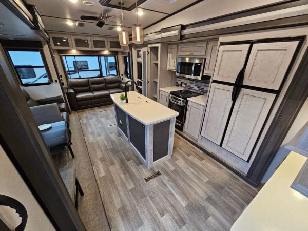 2021 Keystone Montana High Country 330RL - Image 13