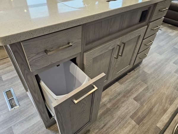 2021 Keystone Montana High Country 330RL - Image 27
