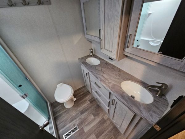 2021 Keystone Montana High Country 330RL - Image 31