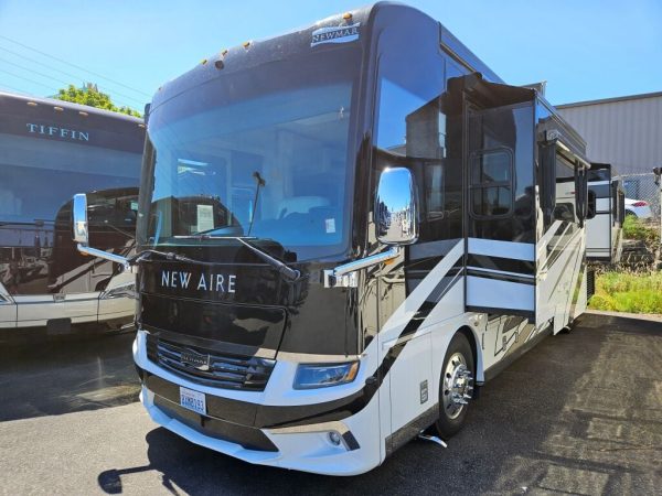 2021 Newmar New Aire 3543 - Image 3