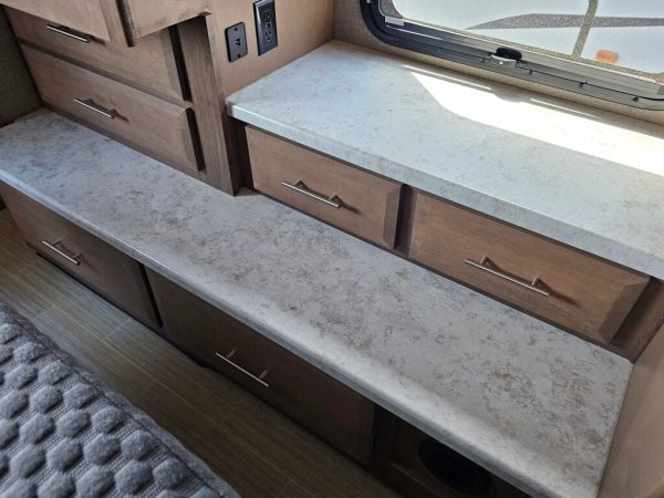2021 Thor Motor Coach Magnitude Super C RB34 - Image 36