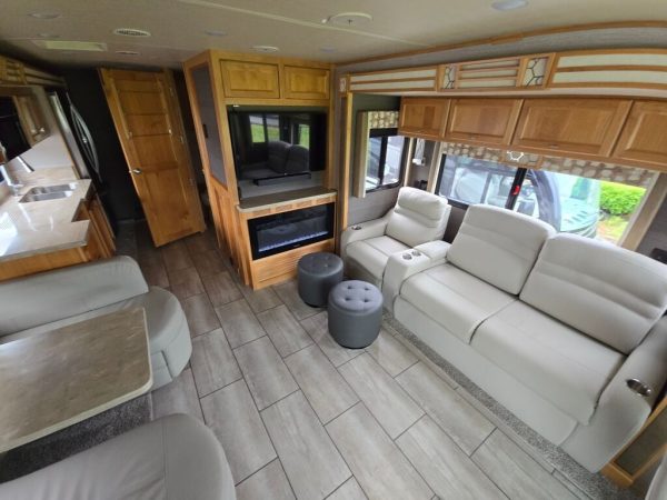 2021 Tiffin Motorhomes Open Road Allegro 34PA - Image 11