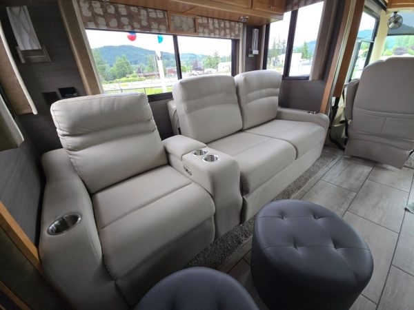 2021 Tiffin Motorhomes Open Road Allegro 34PA - Image 16