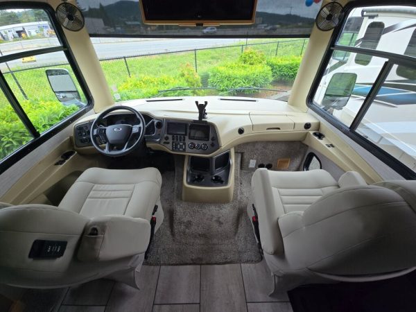 2021 Tiffin Motorhomes Open Road Allegro 34PA - Image 8