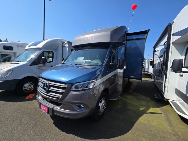 2021 Tiffin Motorhomes Wayfarer 25RW - Image 16