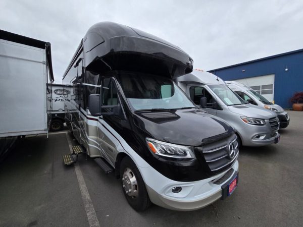 2021 Winnebago Navion 24J - Image 2