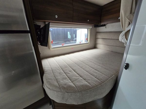 2021 Winnebago Navion 24J - Image 14