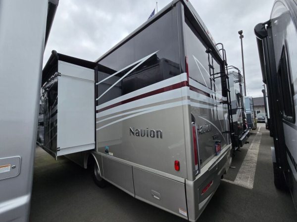 2021 Winnebago Navion 24J - Image 4