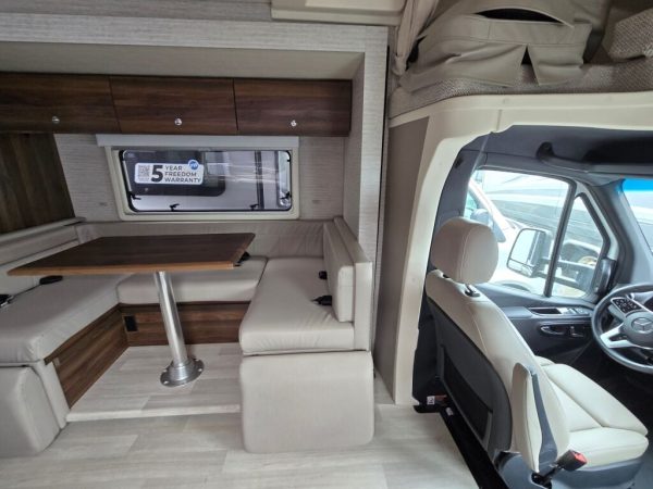 2021 Winnebago Navion 24J - Image 7
